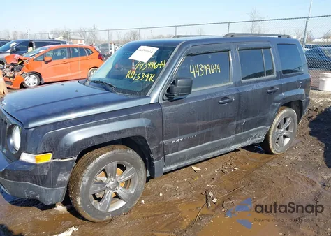2015 Jeep Patriot High Altitude Edition z USA, uszkodzony, nr VIN 1C4NJPFA6FD185782